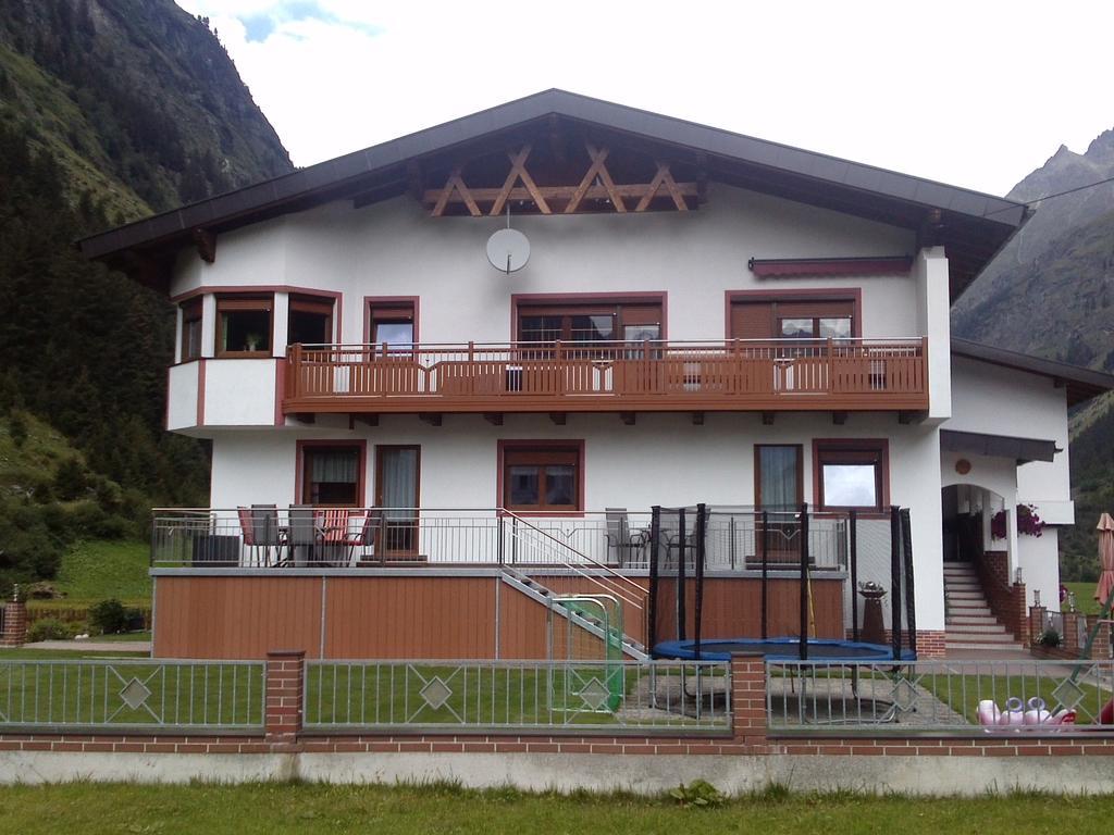 Haus Waldfriede Apartment Sankt Leonhard im Pitztal Luaran gambar