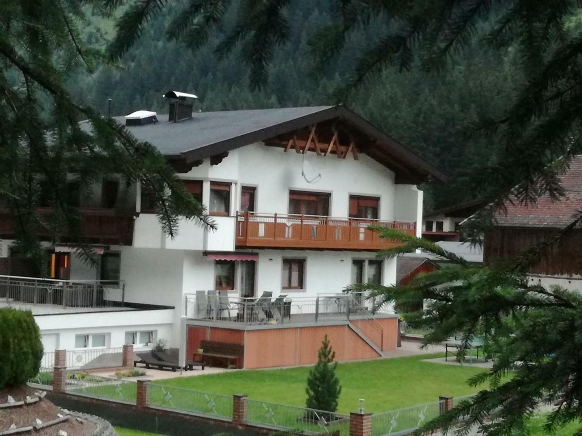 Haus Waldfriede Apartment Sankt Leonhard im Pitztal Luaran gambar